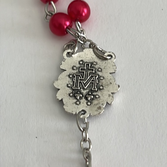 Catholic Red Traditional Rosary Beads - Picture 4 of 6